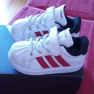 zapatillas Adidas usadas como nuevas