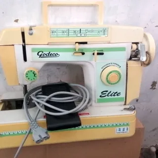 MAQUINA DE COSER GODECO ELITE LISTA PARA USAR