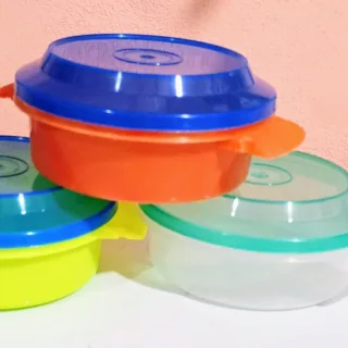 Tupper de plástico