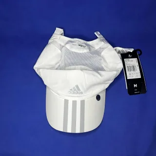Gorra Adidas original año 2011 con etiquetas 🏷