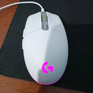 Mouse gamer logitech lightsync usb RGB blanco