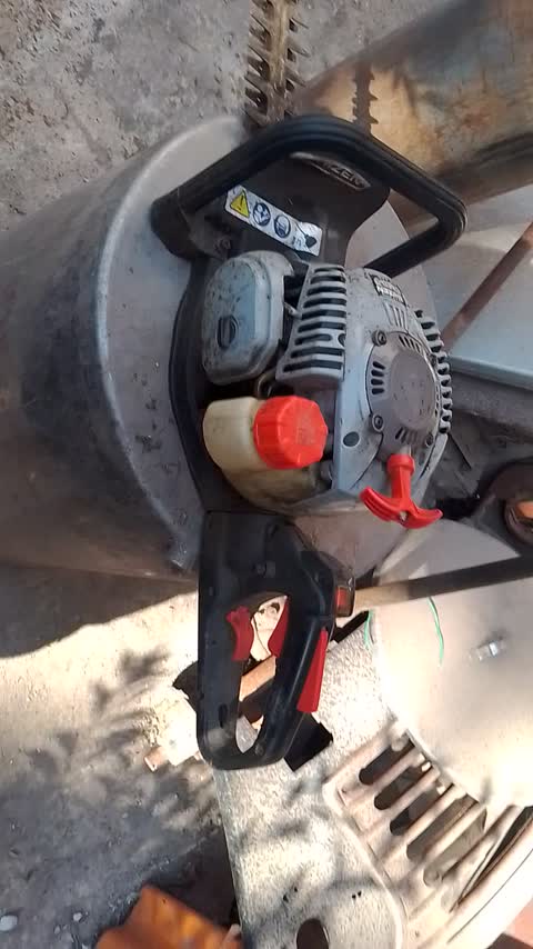 Corta cerco podadora